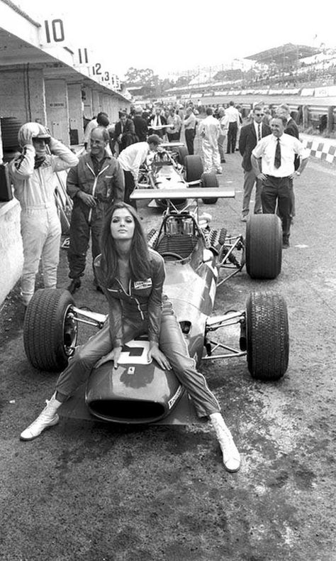 Tiny Pies, Grid Girl, Paddock Girls, F1 Wallpaper Hd, British Grand Prix, Classic Racing Cars, F1 Formula, 1 Aesthetic, Grid Girls