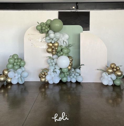 #luxuryevent #luxuryballoons #partyballoons #eventdesigner #beautifuldecor #partyideas#ballooninstalation #eventinspo #birthdayparty Blue And Green Balloon Garland, Quince Decorations Ideas, Simple Garland, 18th Birthday Decorations, First Communion Decorations, Communion Decorations, Safari Theme Birthday, Baptism Decorations, Birthday Party Theme Decorations