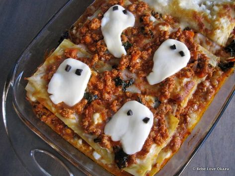 Ghostly Lasagna - 1 Halloween Lasagna Ideas, Ghost Ravioli, Spooky Lasagna, Halloween Lasagna, Halloween Food Display, Halloween Hangout, Spooky Foods, Garfield Halloween, Holiday Treats Gifts