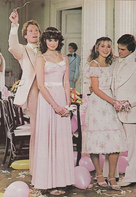 1970s dresses 70s Prom Dress, 70s Prom, Just Seventeen, 60s 70s Fashion, Seventies Fashion, Seventeen Magazine, Vintage Prom, 1970s Dresses, Prom Dresses Vintage