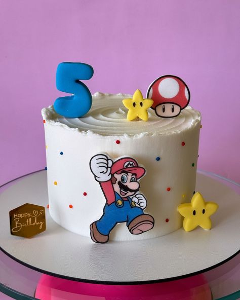 Maison du Brigadeiro & Délices | Bolinho mesversario 🥰 Tema Mario Bros. #mesversario #festamariobros #aniversario | Instagram Bolo Mario Bros, Super Mario Brothers Cake, Mario Brothers Cake, Mario Bros Cake, Super Mario Cake, Mario Cake, Super Mario Party, Super Mario Brothers, Mario Bros.