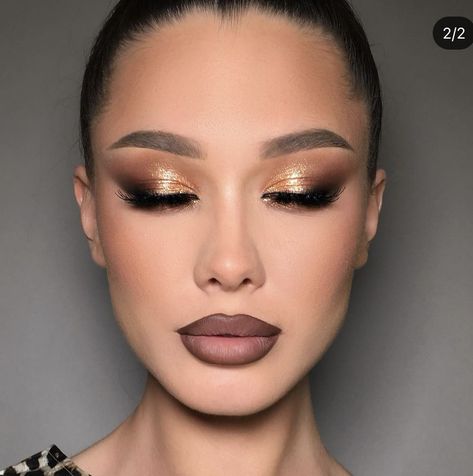 Gold Glam Makeup, Make Up Yeux, Eye Shadow Looks, Maquillage Yeux Cut Crease, Golden Makeup, Smokey Eye Makeup Look, Gold Makeup Looks, Mekap Mata, Classy Makeup