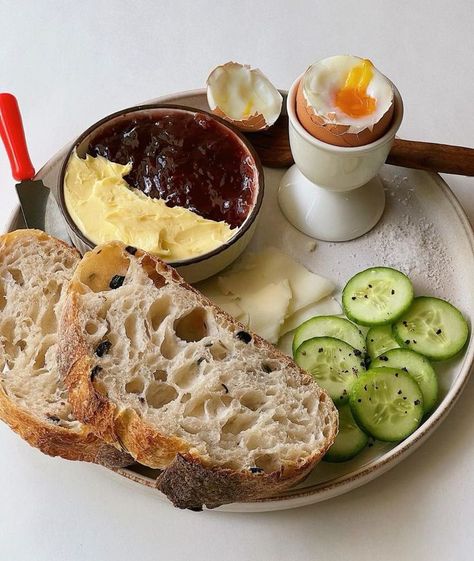 Edam Cheese, Food Hunter, Hunter Gatherer, Healthy Food Motivation, Raspberry Jam, Sourdough Bread, Food Obsession, Beautiful Food, Salted Butter