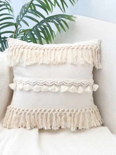 Beige Throws, Beige Throw Pillows, Tassels Decor, Free Spirit Style, Crochet Cushions, Balloon Dog, Decorative Throw Pillow Covers, Boho Stil, Nordic Design