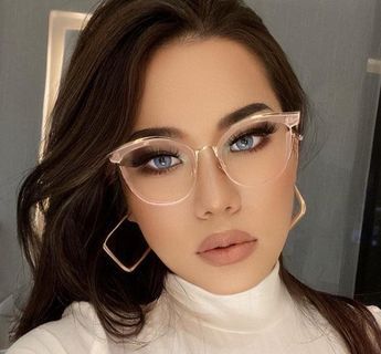 Neymovirny eyepieces. I am satisfied with them. Chudova frame yakisha. I will be more intelligent Glasses Eye Makeup, Oversized Glasses Frames, Black Leather Jackets, Cat Eyeglasses, Classy Glasses, Chic Glasses, Womens Glasses Frames, Glasses Fashion Women, Fragrances Perfume Woman