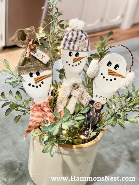 Gardening Crafts, Snowman Crafts Diy, Spoon Crafts, Diy Snowman, Christmas Wood Crafts, Snowman Decorations, Holiday Crafts Christmas, Snowman Crafts, Christmas Ornament Crafts