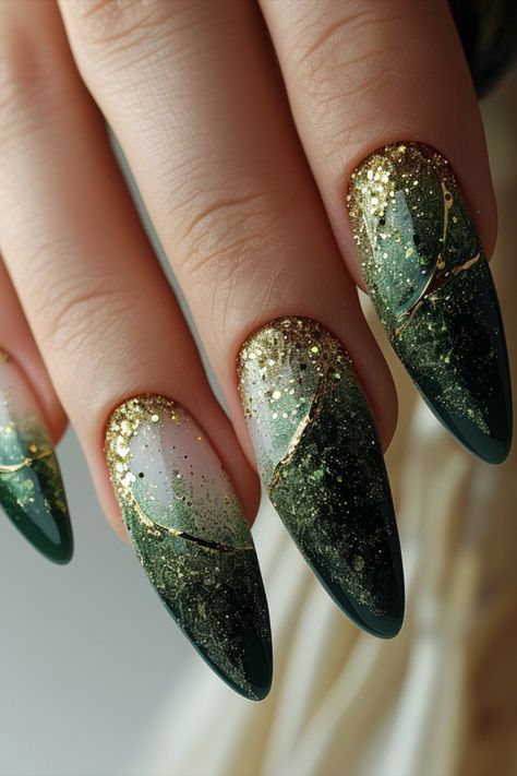 Dark Green nails Nails For Green Wedding, Green And Gold Coffin Acrylic Nails, Nails Green Quince, Dark Green Nail Art Designs, Elven Inspired Nails, Nature Themed Nail Art, Green And Champagne Nails, Forest Green Ombre Nails, Fairytale Nail Designs