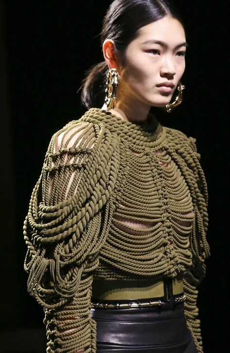 Tie one on! #ZapposCouture couture fashion knitted rope top Rope Texture, Texture Fashion, Macrame Clothes, Macrame Dress, Knitwear Fashion, Mode Inspiration, Fashion Details, Costume Design, Couture Fashion