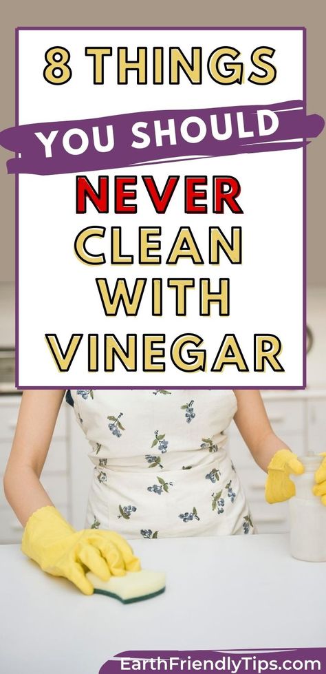 Clean With Vinegar, Vinegar Cleaning Solution, Diy Vinegar, White Vinegar Cleaning, Natural Cleaning Solutions, Natural Cleaning Recipes, Vinegar Uses, Diy Cleaning Solution, Homemade Cleaning Solutions