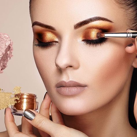 Makeup Pictures Photography, Beauty Parlour Images, Eyeshadow Hacks, Wellness Images, Men Salon, Makeup Collage, Eyeshadow For Hooded Eyes, Makeup Poster, Applying Eyeshadow