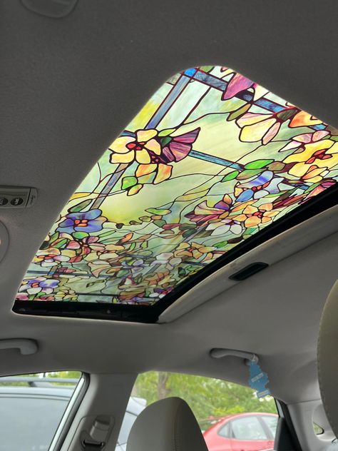 via @alofalani on twitter; stained glass car sunroof Punk Car Decor, Cute Car Stickers Aesthetic, Decorating Car, Mermaid Cocktail, Pearl Mermaid, Car Interior Diy, Hippie Car, Dresses Off The Shoulder, Kombi Home