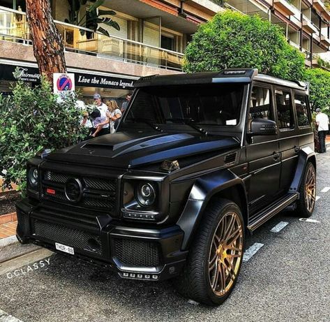 Mercedes Brabus, Luxury Cars Bmw, Black Mercedes, Black Mercedes Benz, Mercedes G Wagon, Pajero Sport, Benz G Class, Mercedes Benz G Class, Lux Cars