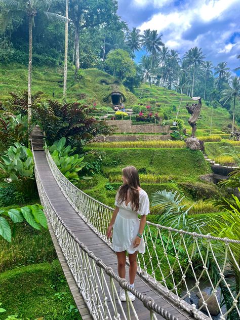 #summer #ubud #bali #aesthetic #seminyak #indonesia #cretya #ricefields #party #friends #travel #asia #hollyday #study #backpacking #studyabroad #jungleanimals #pohotography  #thingstodo #thingstodoinbali #kuta #denpasar #jakarta #southeastasia #fashion #summeroutfits #outfits #summerdresses Bali Aesthetic, Bali Travel Photography, Bali Baby, Mental Peace, Voyage Bali, Bali Vacation, Bali Beaches, Jimbaran, Budget Travel Destinations