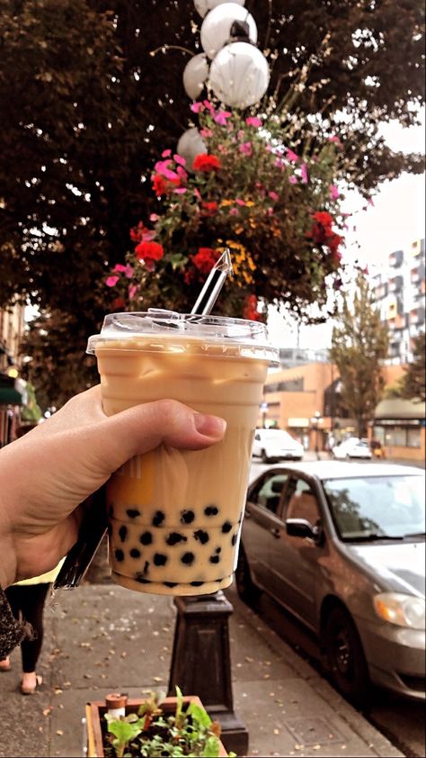 Essen, Iced Coffee Boba, Boba Astethic, Boba Iced Coffee, Ice Boba, Boba Coffee, Tapioca Boba, Boba Aesthetic, Coffee Boba