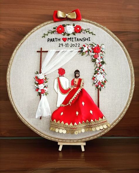 Marriage Embroidery Designs, Embroidery Wedding Card, Embroidery Wedding Designs, Embroidery Designs Hoop, Embroidery Hoop Art Tutorial, Embroidery Ring, Wedding Embroidery Hoop, Hoop Art Embroidery, Embroidery Hoop Art Diy