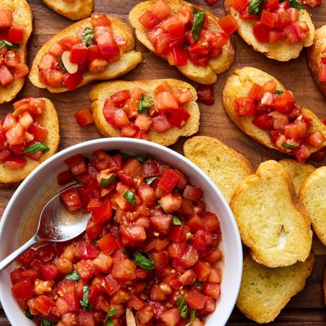 34 Italian Appetizers For Pairing With Everything, From Lasagna To Pizza Best Bruschetta Recipe, Best Bruschetta, Balsamic Bruschetta, How To Make Bruschetta, Feta Bites, Toasted Ravioli, Fresh Snacks, Bruschetta Recipe, Italian Appetizers