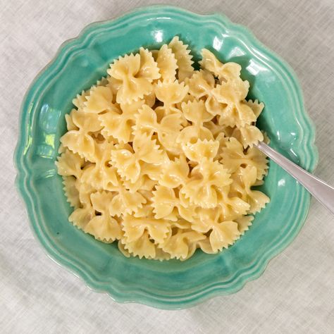 Plain Pasta, Pasta Seasoning, Butter Pasta, White Pasta, Buttered Noodles, Dinner Party Recipes, Perfect Pasta, Pasta Noodles, Pasta Shapes