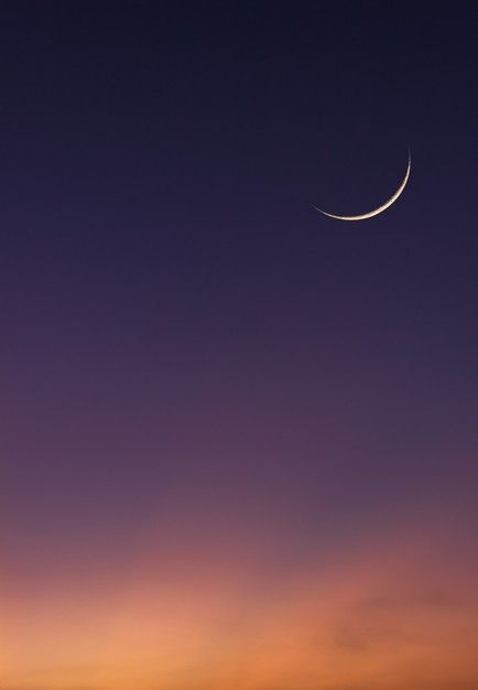 Islamic moon sky vertical on dark blue dusk twilight in the evening. Premium Photo Evening Background, Dark Sky Background, Sunset Sky Background, Islamic Moon, Evening Aesthetic, Evening Photo, Night Landscape Photography, Dusk Sky, Dark Blue Sky