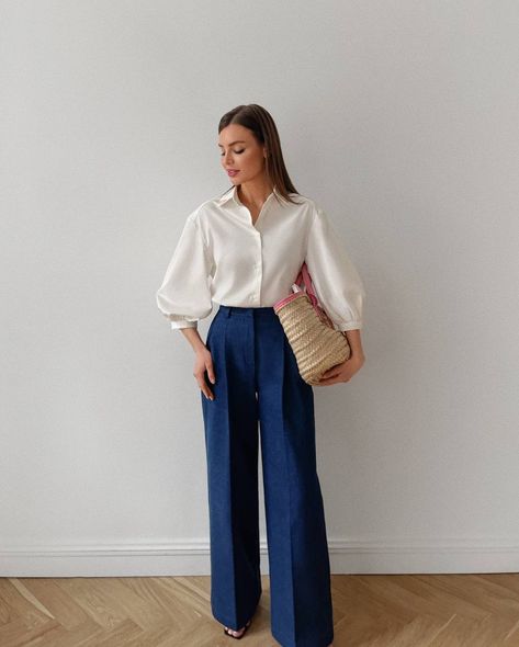 Business Casual Outfits Blue Pants, Blue And White Semi Formal Outfits, Navy Blue Formal Outfits For Women, Navy Professional Outfits Women, Dress Slacks Outfit Classy, Formal Trousers Women Outfit, Navy Formal Outfit, Blue Interview Outfit Women, Blue Formal Pants Women