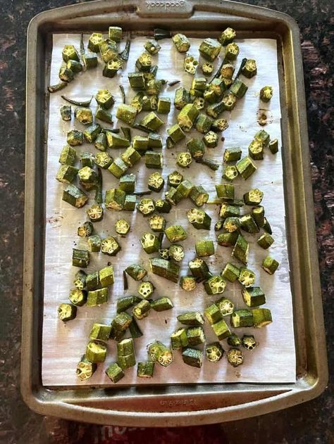 This roasted okra recipe is amazing! How to make okra not slimy! Learn how to make a simple roasted okra recipe that's crispy, healthy, and delicious. Perfect for an easy side dish, ready in just 25 minutes with minimal ingredients. Roasted Frozen Okra, Okra And Rice Recipes, Easy Okra Recipes, Fresh Okra Recipes, Dried Okra Recipe, Oven Roasted Okra, Oven Fried Okra, How To Make Okra, Roasted Okra