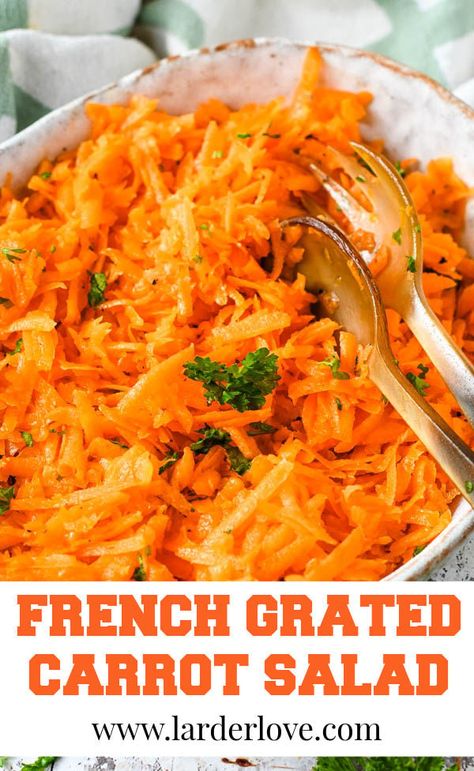 This super easy grated carrot salad is so easy to make with just a few ingredients and tastes delicious. #carrotsalad #gratedcarrotsalad #frenchsalad #frenchcarrotsalad #carottesrapees #saladedecarottesrapee #larderlove Grated Carrot Salad, Carrot Salad Recipes, Carrot Slaw, Spiced Carrots, Spinach Salad Recipes, Citrus Vinaigrette, Raw Carrots, Carrot Salad, Carrot Recipes