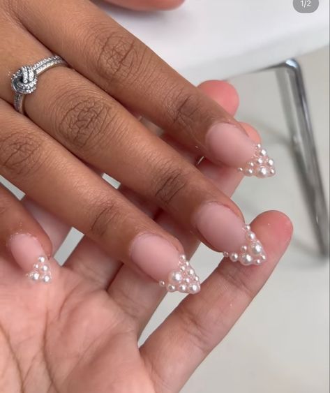 Short Nails With Pearls On Them, French With Rhinestones, Elopement Nails, Nails For Bachelorette Party, Pearl Charm Nails, Nails Gems Rhinestones, Glitter Heart Nails, Bachelorette Party Nails, Art Perle