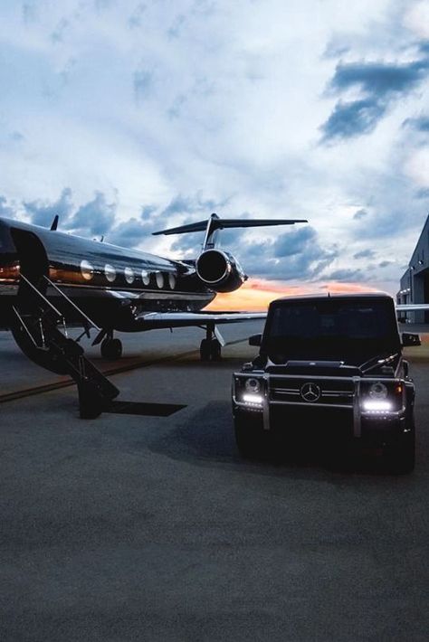 Private Jet Aesthetic, Jet Aesthetic, Jets Privés De Luxe, Kunci Piano, Lamborghini Logo, Jet Privé, Luxury Jets, Drømme Liv, Мотоциклы Cafe Racers