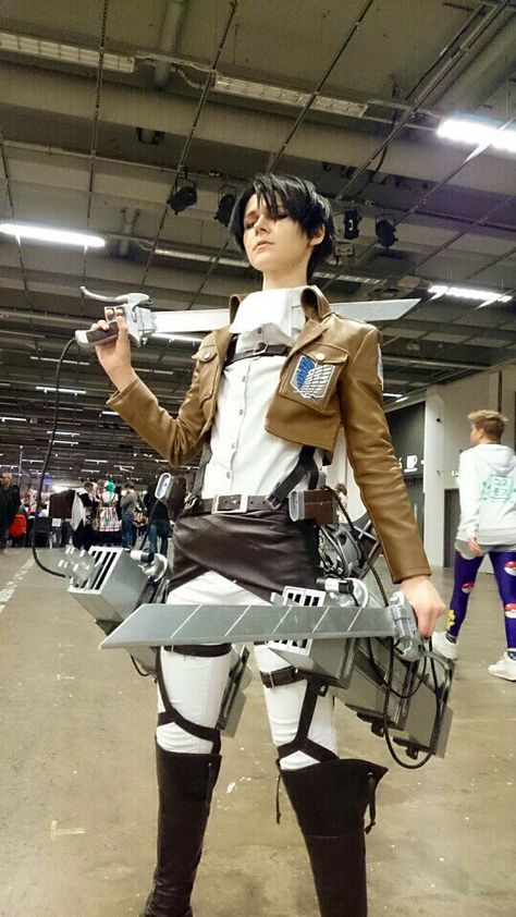 My Levi cosplay I had on confusion 2014. I’m put a lot of work into it and am really pleased with how it turned out. <3 photo: Joakim Wahlström. Cosplay Levi, Attack On Titan Costume, Aot Cosplay, Levi Cosplay, Atack Ao Titan, Snk Cosplay, Captain Levi, Idee Cosplay, Epic Cosplay