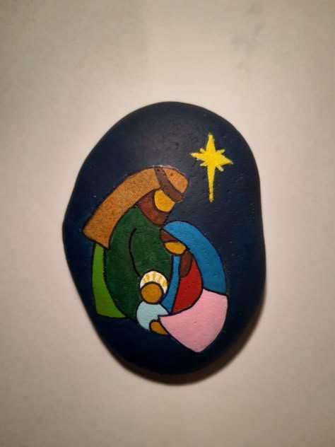 Nativity Rock Painting Ideas, Nativity Painted Rocks, Christmas Pebble Art, Stone Pictures Pebble Art, Christmas Rocks, Art Coquillage, Painted Rock Animals, Diy Rock Art, Stone Art Painting