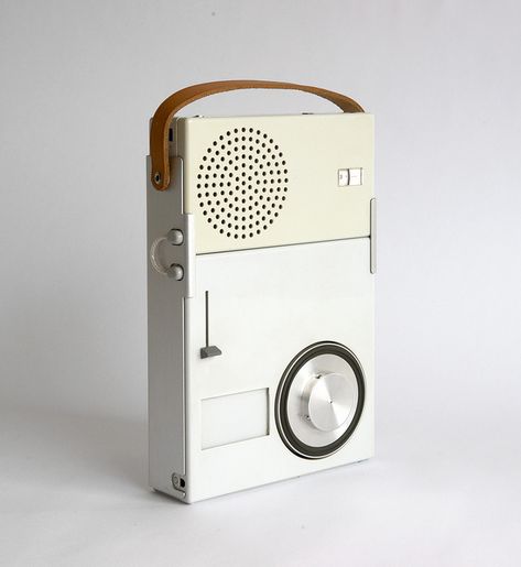 braun Braun Dieter Rams, Dieter Rams Design, Braun Design, Dieter Rams, Cordless Phone, Transistor Radio, Odaiba, Design Del Prodotto, Design Industrial