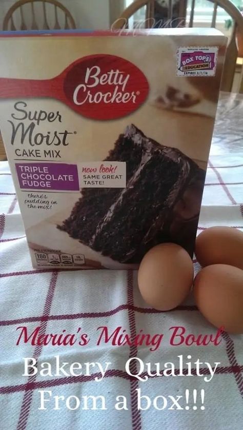 Bakery Quality Cake From a Box!!! Try these easy tricks to make box cakes taste like they came from a bakery! Once you make a cake this way I doubt you will make it straight from the box again. Betty Crocker Cake Mix Recipes, Chocolate Box Cake, Chocolate Cake Mix Recipes, Bakery Style Cake, Betty Crocker Cake Mix, Box Cake Recipes, Betty Crocker Cake, Boxed Cake Mixes Recipes, Dessert Aux Fruits