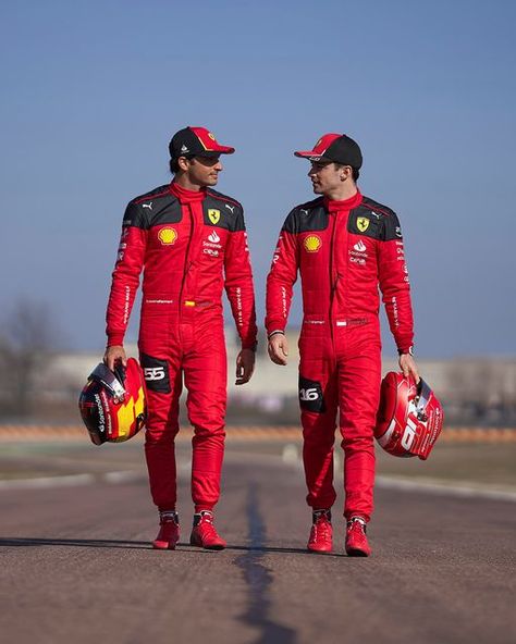 Scuderia Ferrari on Instagram: "Those 2023 helmets 💯 What do you think of them, #Tifosi?" Charles Leclerc And Carlos Sainz, Go Kart Racing, New Helmet, Kart Racing, Fastest Man, Racing Suit, Racing Jacket, Ferrari F1, F1 Racing