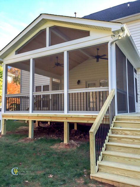 Screened In Porch Diy, Back Porch Designs, Screened Porch Designs, Screened In Deck, Porch Remodel, Porch Addition, Mobile Home Porch, Building A Porch, Patio Deck Designs