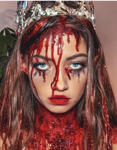 Carrie Costume Ideas, Cute And Scary Halloween Costumes, Diy Carrie Costume, Carrie Costume Makeup, Scary Womens Costumes, Horror Female Costumes, Carrie Makeup Look, Scary Woman Halloween Costumes, Gory Costumes For Women