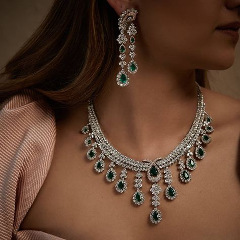 1,373 Likes, 16 Comments - Begani Jewels (@beganijewels) on Instagram: “Unique Designs Detailed Hand Crafting Pleasure To Wear @beganijewels ' ' ' ' ' ' ' ' ' ' ' ' ' ' '…” Nigerian Party, Elegant Wedding Jewelry, Luxury Green, Indian Necklace, Zircon Jewelry, Indian Wedding Jewelry, Expensive Jewelry, Fancy Jewelry, Emerald Jewelry