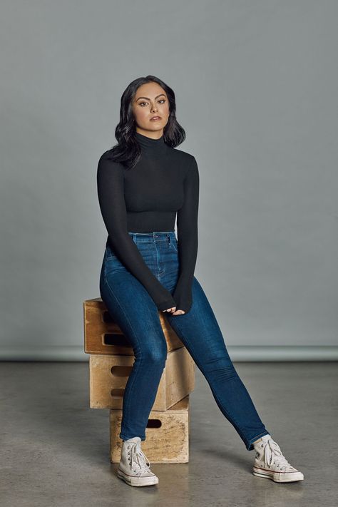 Veronica Lodge Outfits Riverdale, Camilla Mendes Outfits, Camila Mendes Style, Veronica Lodge Fashion, Veronica Lodge Outfits, Camila Mendes Veronica Lodge, Riverdale Veronica, Riverdale Fashion, Cami Mendes