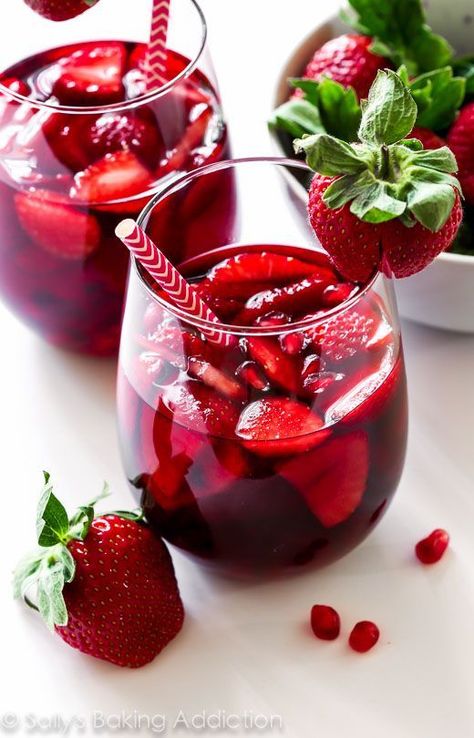 Sangria Recipes, Pomegranate Sangria Recipes, Pomegranate Sangria, Apple Sangria, Coctails Recipes, Drink Party, Refreshing Cocktails, Party Drinks, Refreshing Drinks