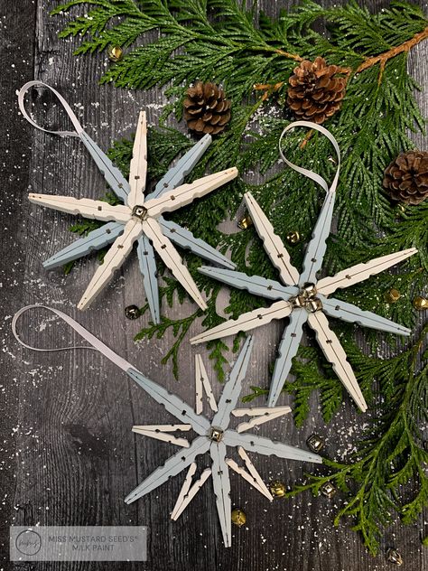 Card Diy Ideas, Christmas Card Diy, Clothes Pin Ornaments, Craft Ideas For Beginners, Make Christmas Ornaments, Clothespin Crafts Christmas, Aesthetic Craft, Christmas Card Wishes, Clothespin Diy Crafts