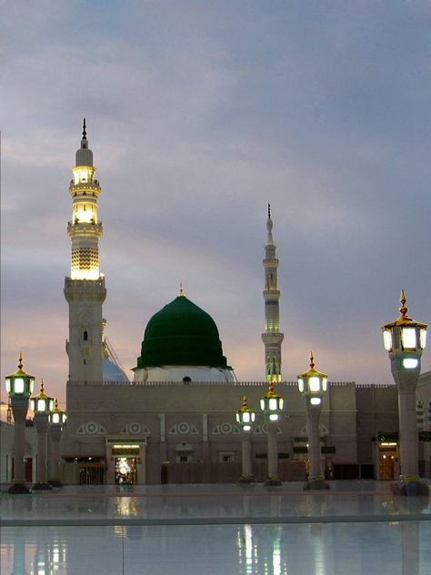 Gumbad-e-Khazra Roza Rasool Madina Pak Masjid-e-Nabwi without any living being picture Roza Rasool, Madina Pak, Islamic Image, Mummy Movie, Mecca Kaaba, Medina Mosque, Anniversary Rings For Her, Phone Wallpaper Pink, Fire Photography