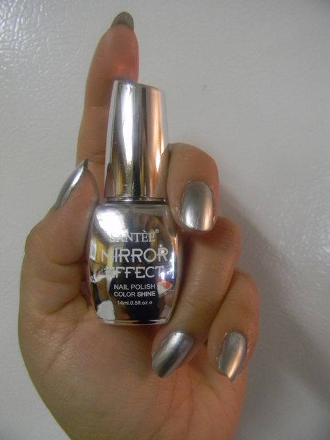 Santee Mirror Effect - Silver Metallic Nail Polish Silver Nail Paint, Silver Nails Polish, Silver Nails Aesthetic, Silver Nails Glitter, Mirror Effect Nail Polish, Chrome Nails Silver, Mirror Nail Polish, Fingernails Painted, Silver Nail Polish