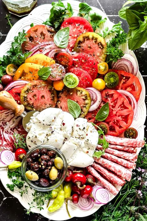 Different Types Of Food, Platter Ideas, Charcuterie Inspiration, Charcuterie Platter, Summer Appetizer, Charcuterie Recipes, Chicken Wing, Grazing Tables, Supper Club