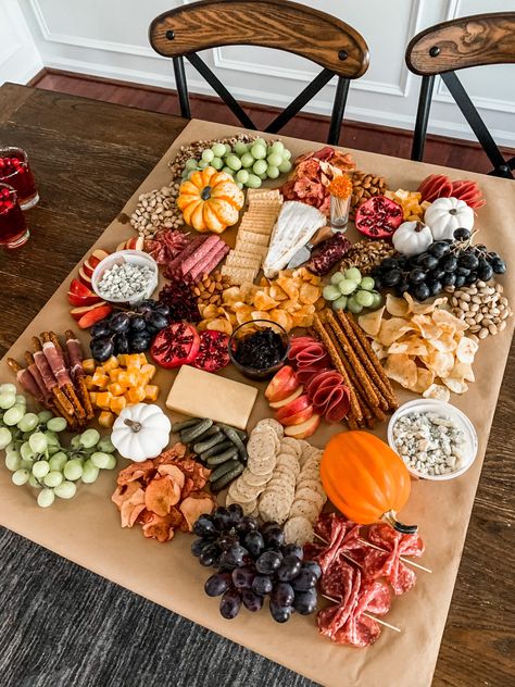 HARVEST CHARCUTERIE BOARD - How to Make a Charcuterie Board for Fall, with ShopRite on Coming Up Roses Fall Appetizer Charcuterie Board Ideas, Halloween Meat And Cheese Charcuterie Board Ideas, Natal, Fall Charcuterie Board Meat And Cheese, Fall Charcuterie Dessert Board, Diy Fall Charcuterie Board, Fall Charcuterie Boards Ideas, Fall Cheese Platter Ideas, Finger Foods Charcuterie Board