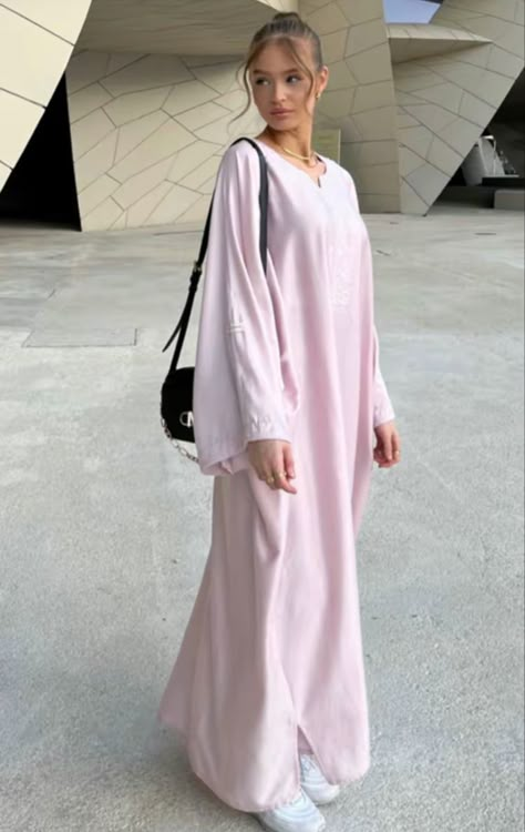 Summer Abaya Hijab Fashion, Abaya Without Hijab, Abaya Modest Fashion, Abaya Non Hijab, Cute Abaya Hijab Outfit, Abaya For Summer, Modest Fashion Abaya, Modest Fashion Hijab Abayas, Halal Outfits Without Hijab