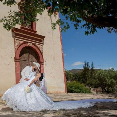 Charro Wedding Bridesmaids, Vaquero Wedding Outfit, Ranchero Wedding, Vaquero Wedding, Rancho Wedding, Mexican Wedding Traditions, Traditional Mexican Wedding, Charro Wedding, Wedding Decorations Diy Centerpiece