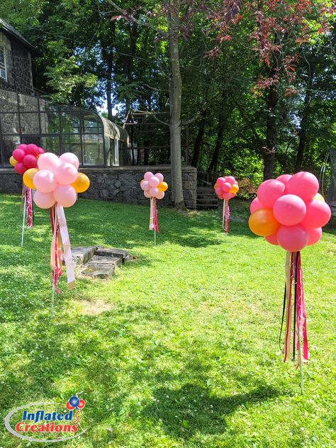 Party Entrance Decoration, Graduation Party Purple, Tabletop Topiary, Columns Decor, Party Entrance, First Birthday Party Themes, Balloon Columns, Lawn Decor, Personalized Decor