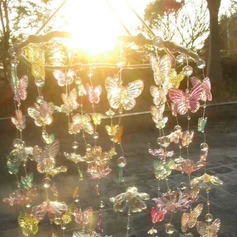 Spring Maximalism, Butterfly Suncatcher, Nostalgia Aesthetic, Spotify Covers, Foto Ideas Instagram, Playlist Covers, Nature Aesthetic, Aesthetic Photo, Pretty Pictures