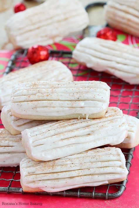 Log Cookies, Yule Logs, Cake Rolls, Easy Christmas Cookie Recipes, Cookie Plate, Christmas Cookies Easy, Buttery Cookies, Yule Log, Holiday Cookie