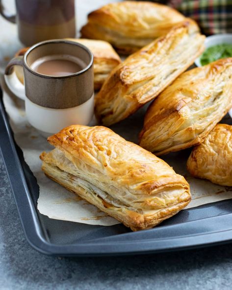 Veg puff filled with a medley of spiced potato and vegetables. It is tucked in store-bought puff pastry sheets to make your life easy! #puffpastry #vegetarian #indian Puff Pastry Photography, Indian Pastries, Samosa Photography, Puff Patties, Samosa Filling Recipe, Vegetable Samosa Recipe, Samosa Chaat Recipe, Samosa Dough, Veg Puff