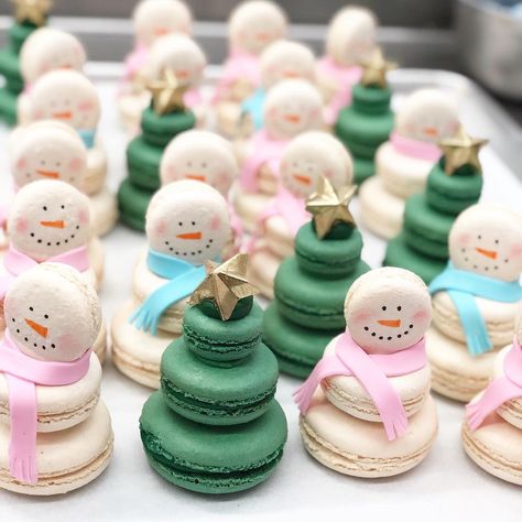 Macaroon Designs, Macaron Ideas, Kue Macaroon, Christmas Macarons, Xmas Desserts, Winter Market, Macaron Flavors, 귀여운 음식 그림, Macaron Cookies