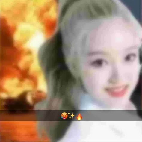 #gowon #meme #loona Swag Meme, Loona Memes, Kpop Core, Gowon Loona, Goofy Pictures, Odd Eyes, Meme Faces, Live Laugh Love, Mug Shots